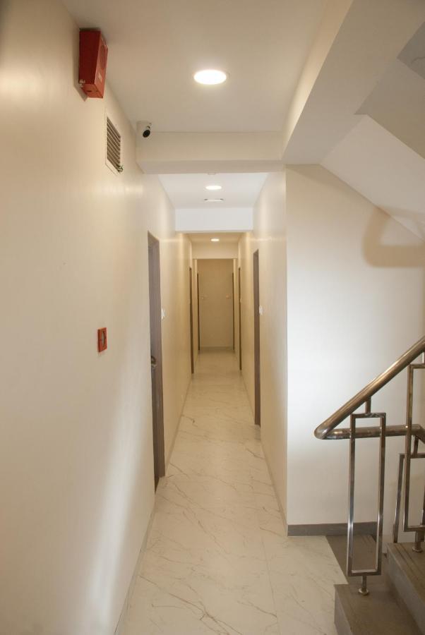 City Hotel Мумбаї Екстер'єр фото