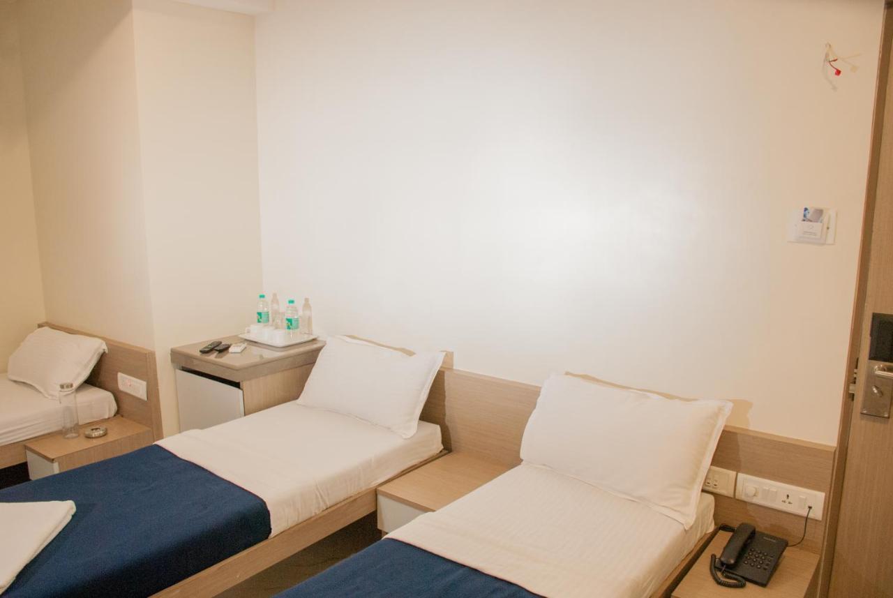 City Hotel Мумбаї Екстер'єр фото