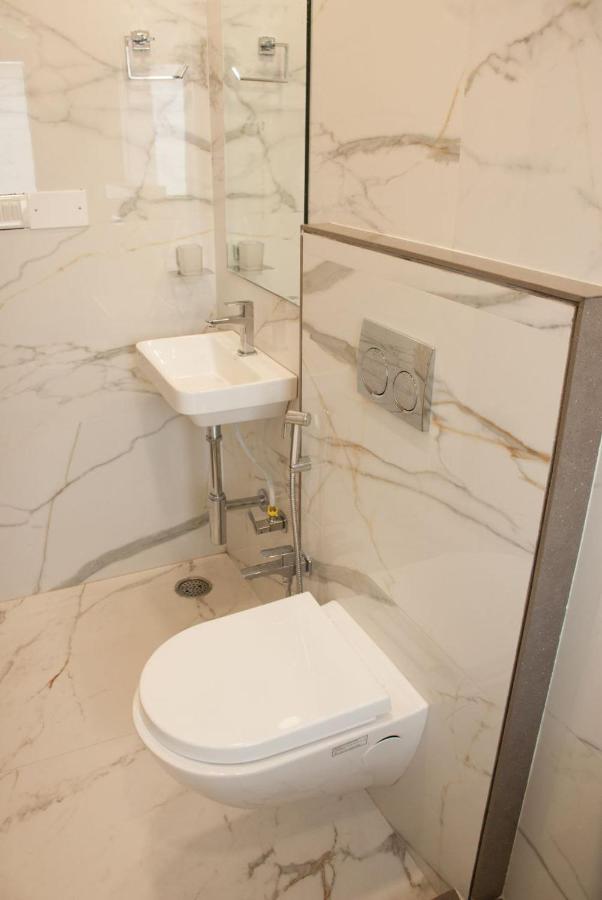 City Hotel Мумбаї Екстер'єр фото